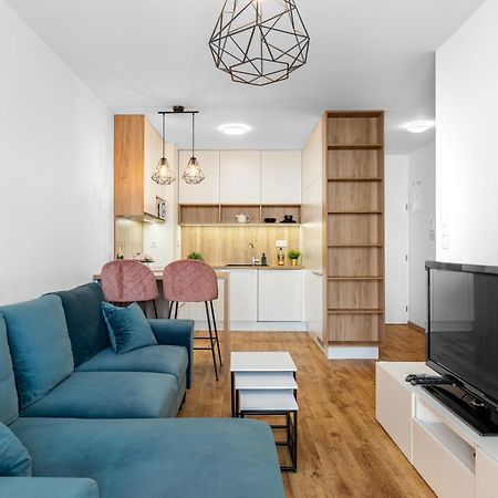 Leo Apartment - Ac & Free Parking Bratislava Eksteriør bilde