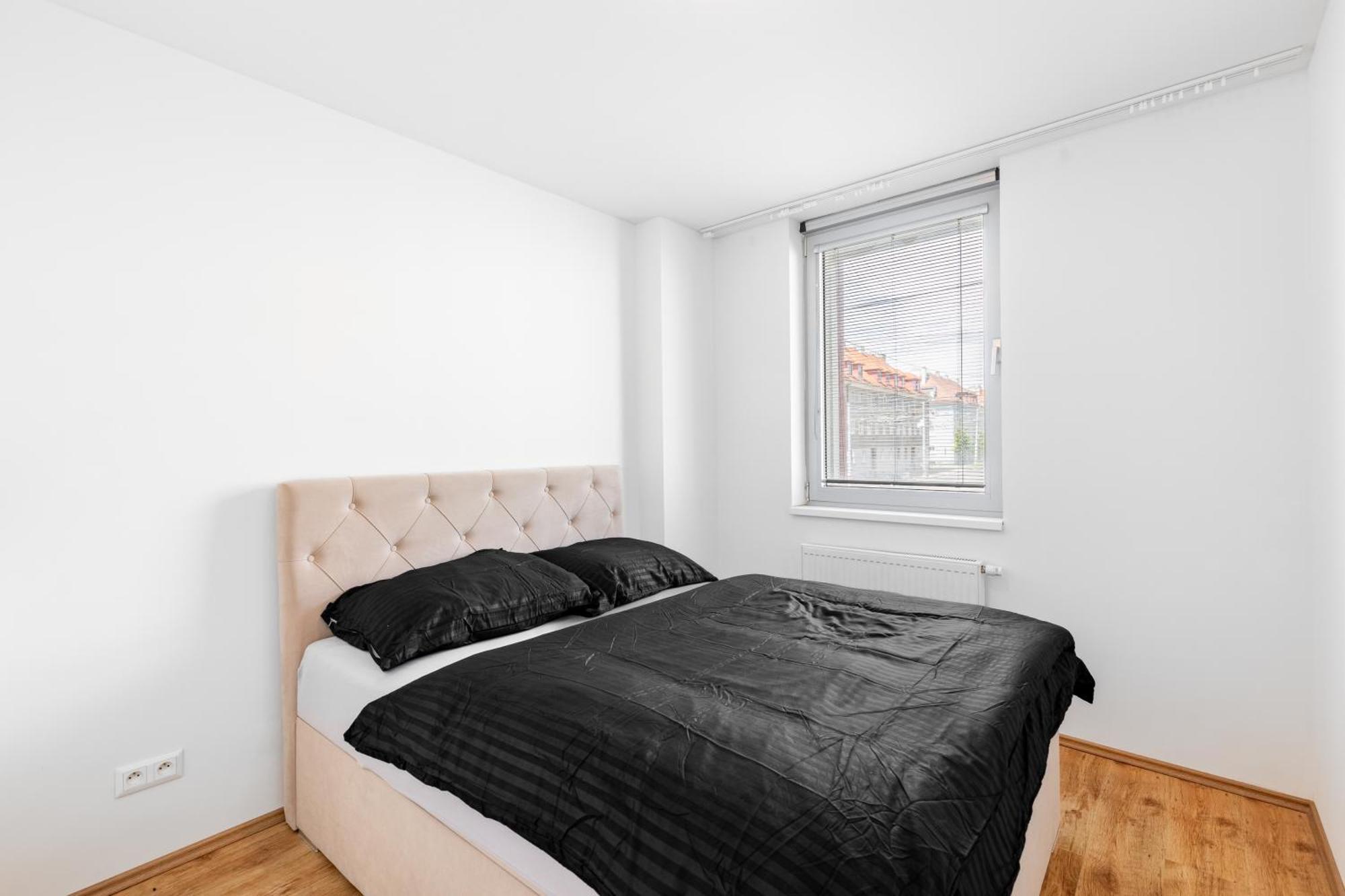 Leo Apartment - Ac & Free Parking Bratislava Eksteriør bilde