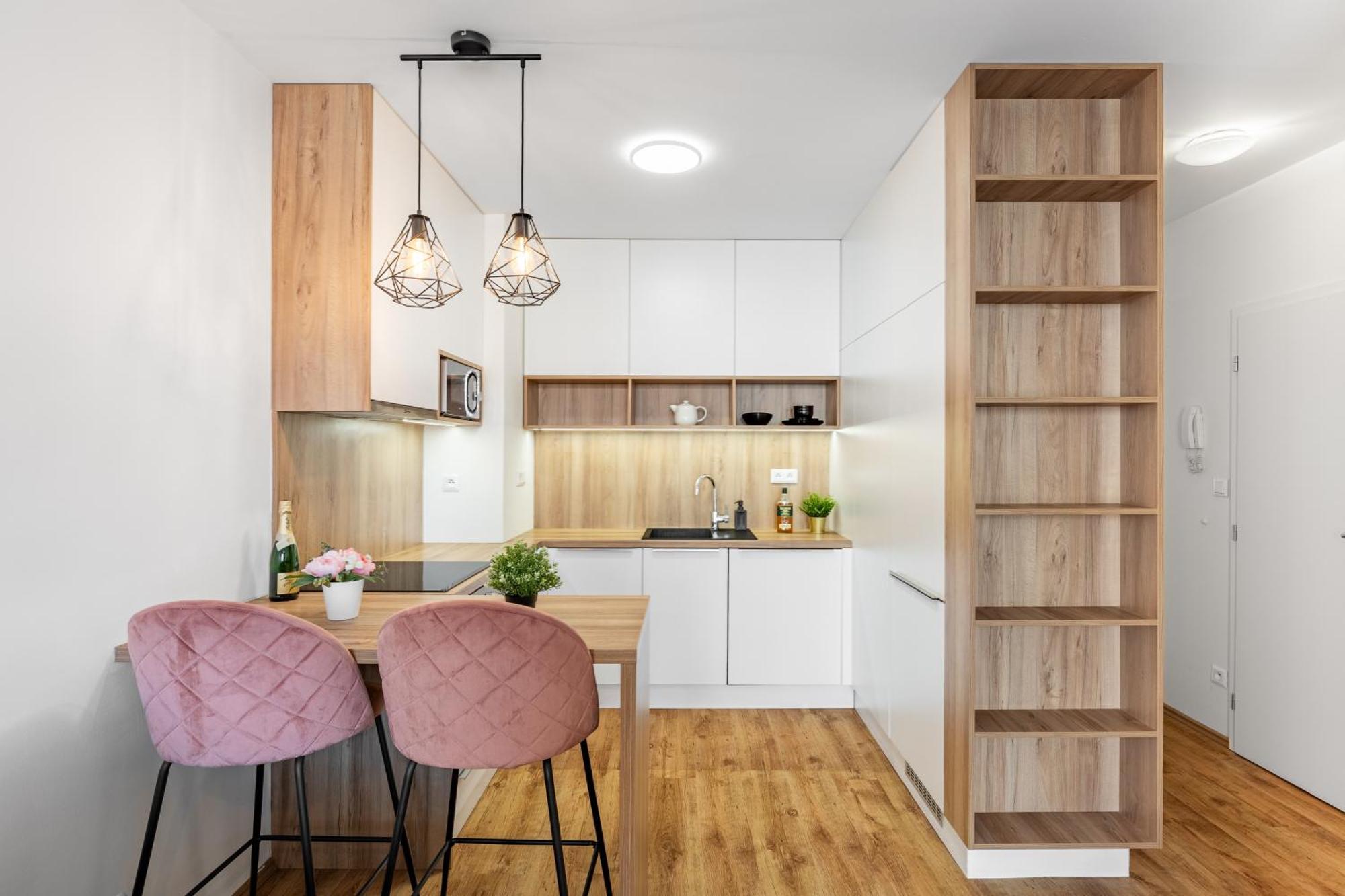 Leo Apartment - Ac & Free Parking Bratislava Eksteriør bilde